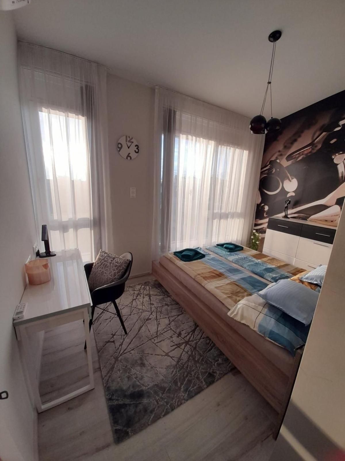 Noir Gold Penthause - Szeged Apartment ภายนอก รูปภาพ